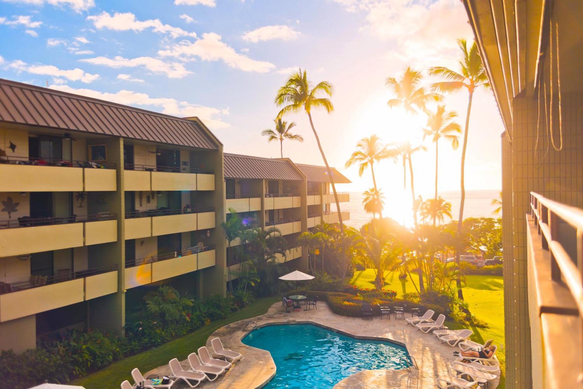 Family Getaway - Lava Room At Magic Sands Beach Kailua-Kona Exterior photo